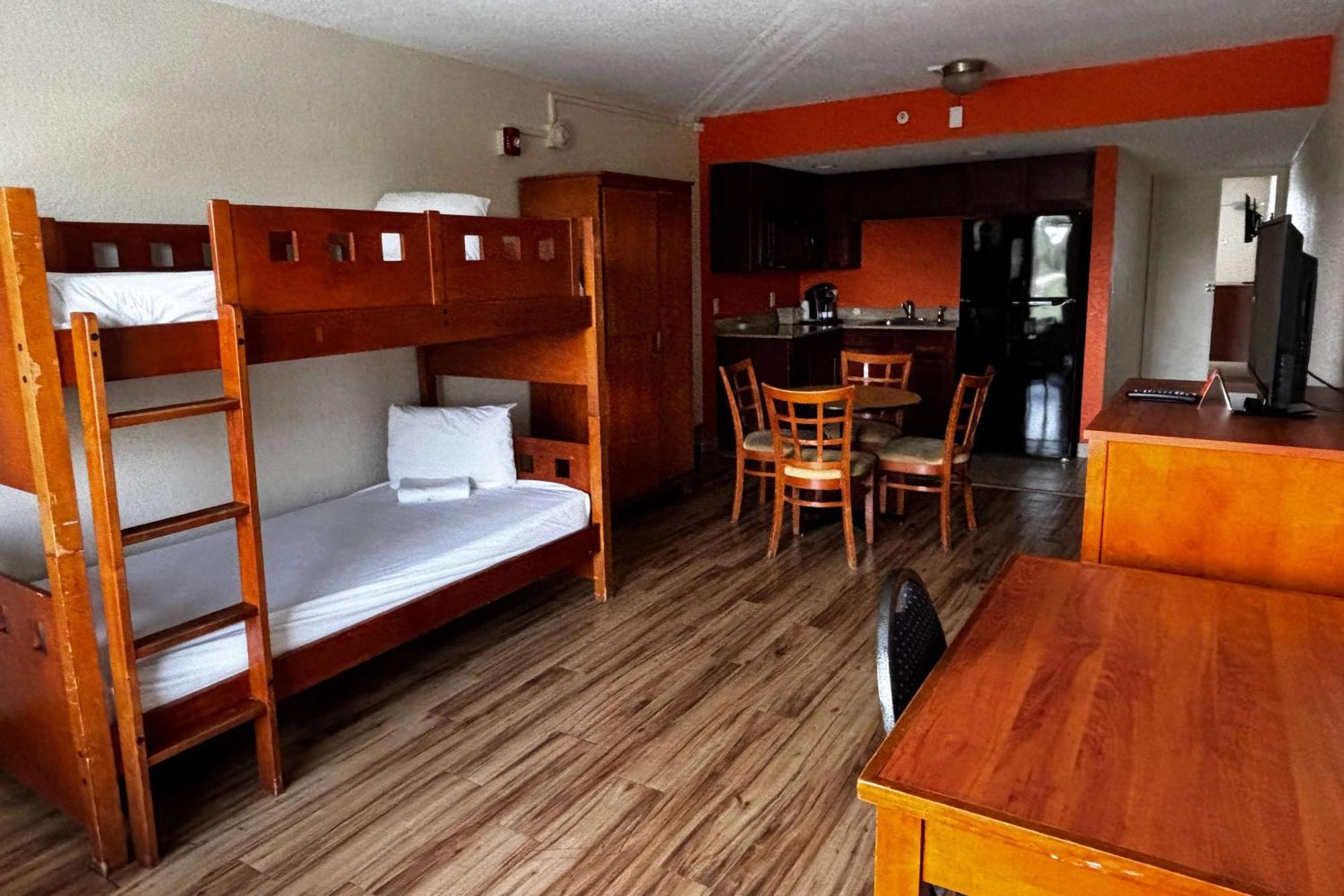 Ramada By Wyndham Flamingo Water Park Otel Kissimmee Dış mekan fotoğraf