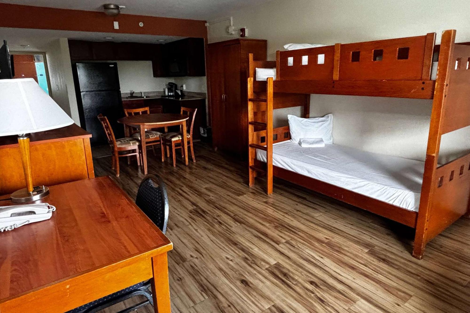 Ramada By Wyndham Flamingo Water Park Otel Kissimmee Dış mekan fotoğraf